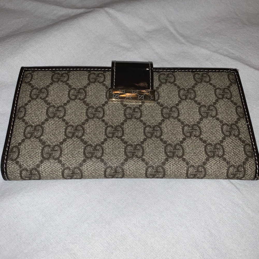 Full size Gucci wallet